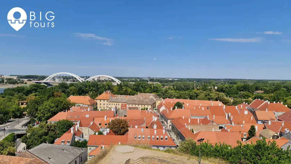 Petrovardni viewpoint novi sad bridgres