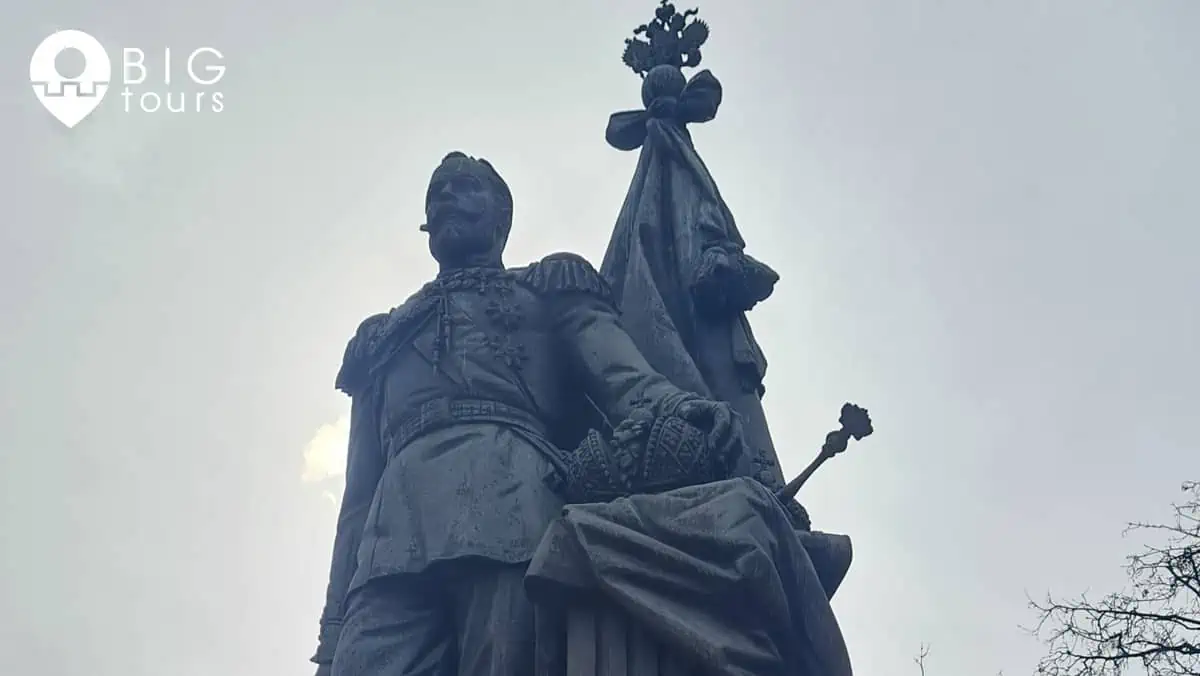 Russian emperor monument Belgrade bigtours
