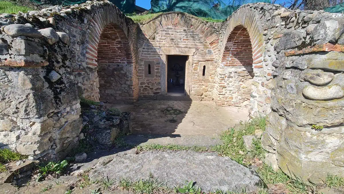 Roman tomb bus bigtours